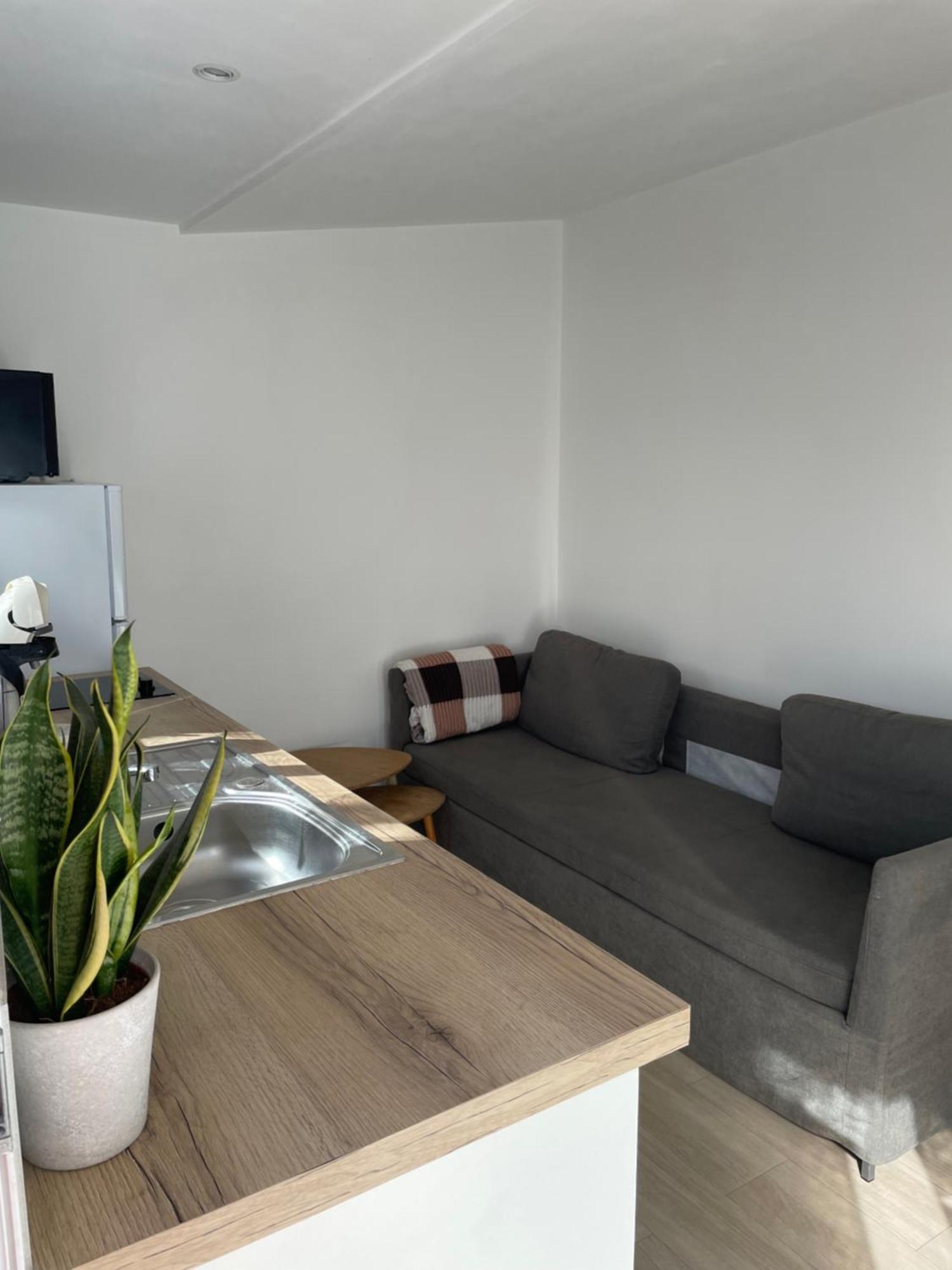 Dependance 3 Pieces Apartment *